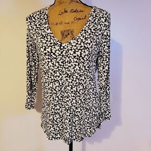 NWT Old Navy Long Sleeve Black White Floral Blouse Women's Small S V-Neck New